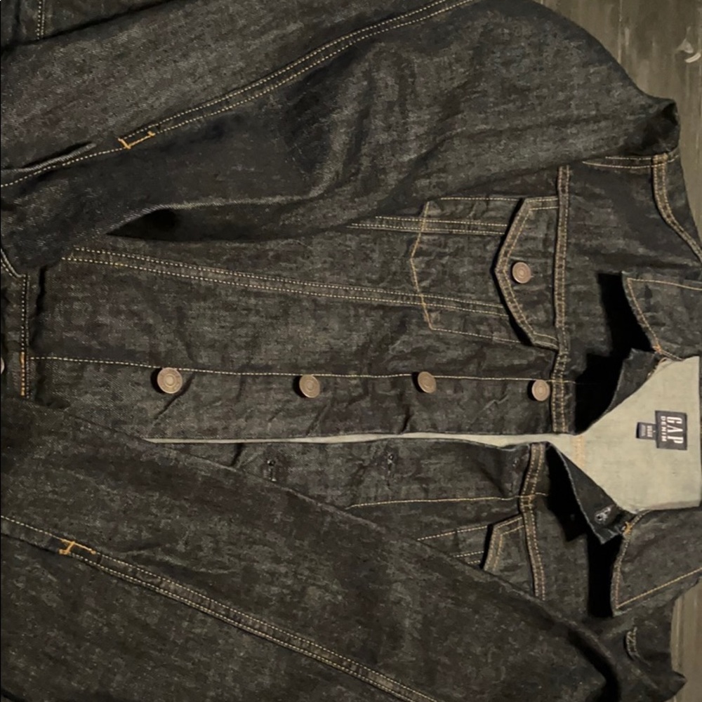 Men’s denim trucker jacket